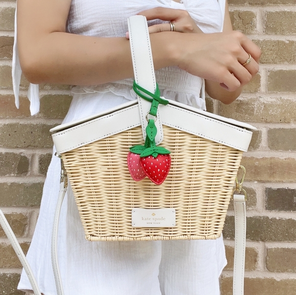 ISO Kate Spade Picnic Perfect wicker bag - Picture 1 of 2